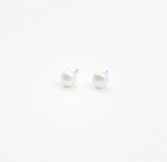 Freshwater Pearls Studs Earrings